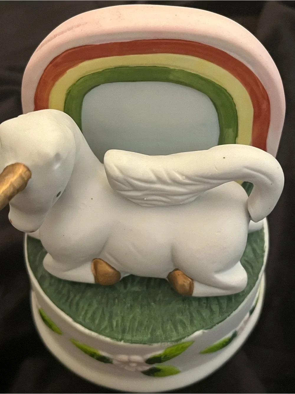Vintage Unicorn Rainbow Rotating Music Box Figurine – Pastel Floral Nursery Deco